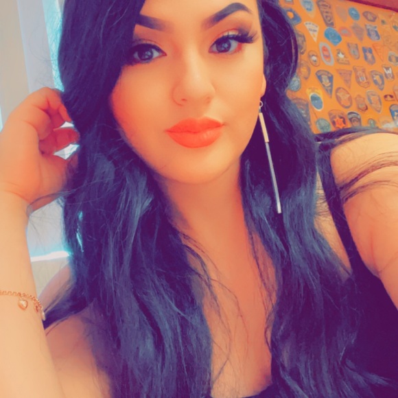 Meet your Posher, Esmeralda - Picture 1 of 1